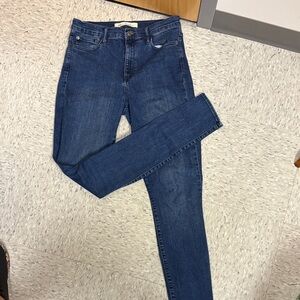 GAP Women's Dark Blue Skinny Jeans